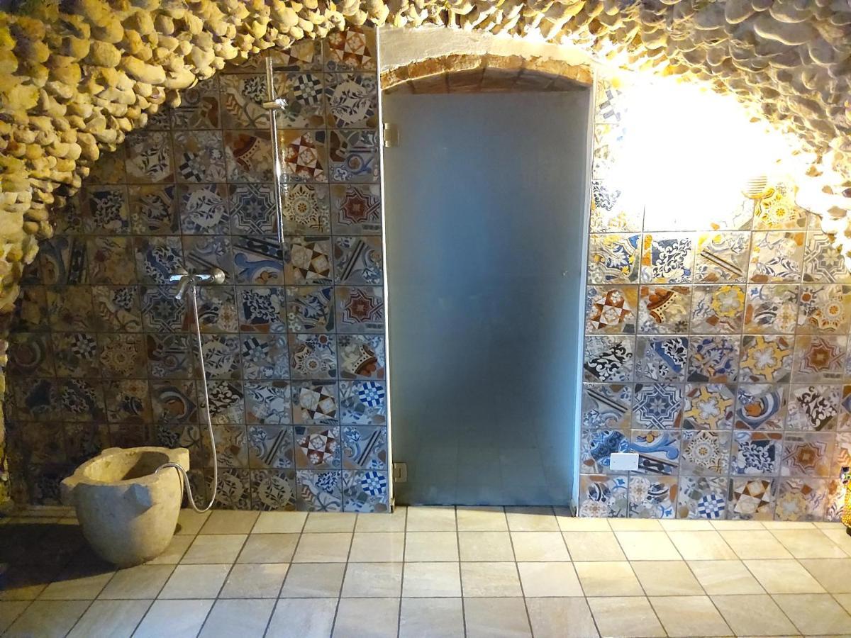 Antica Villa Cuneo- Guest House - "B&B E Non Un Hotel A Cuneo" Bagian luar foto