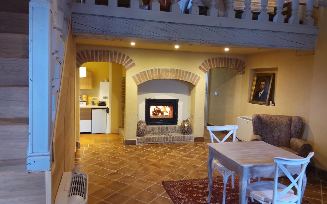 Antica Villa Cuneo- Guest House - "B&B E Non Un Hotel A Cuneo" Bagian luar foto