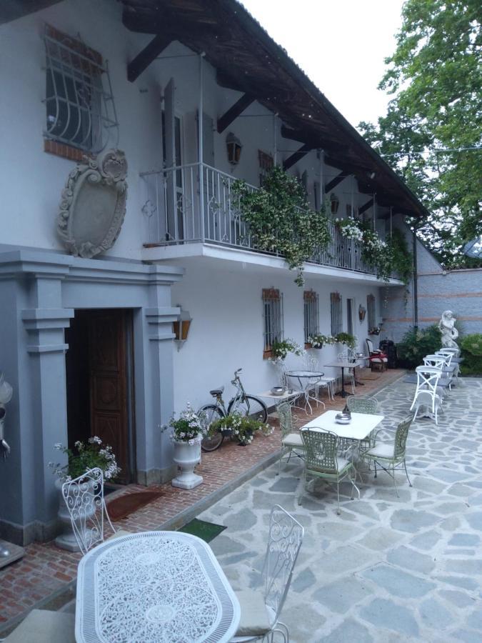 Antica Villa Cuneo- Guest House - "B&B E Non Un Hotel A Cuneo" Bagian luar foto