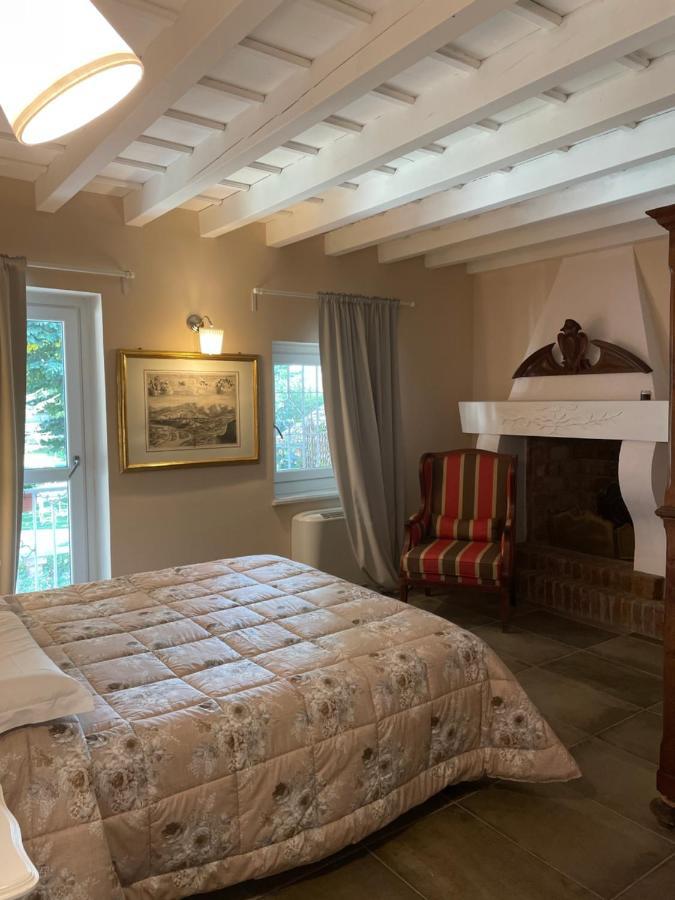 Antica Villa Cuneo- Guest House - "B&B E Non Un Hotel A Cuneo" Bagian luar foto
