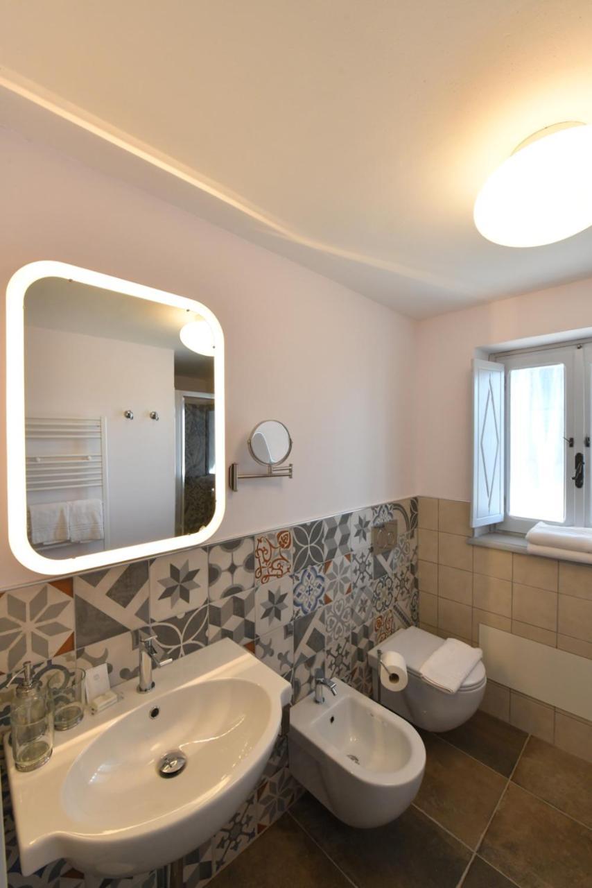 Antica Villa Cuneo- Guest House - "B&B E Non Un Hotel A Cuneo" Bagian luar foto