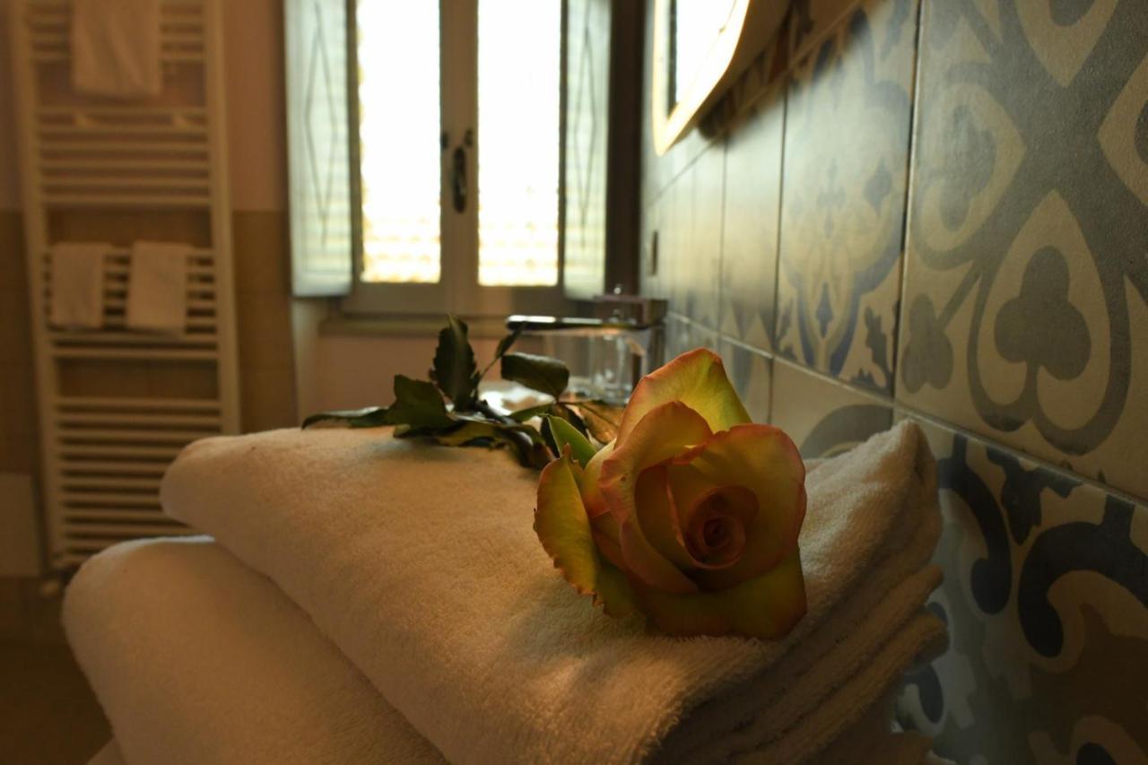 Antica Villa Cuneo- Guest House - "B&B E Non Un Hotel A Cuneo" Bagian luar foto