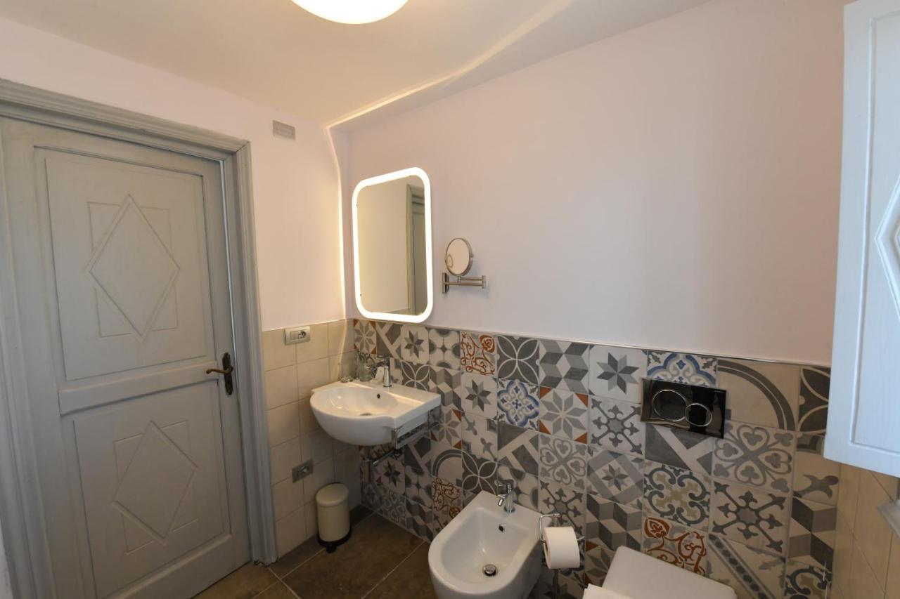 Antica Villa Cuneo- Guest House - "B&B E Non Un Hotel A Cuneo" Bagian luar foto