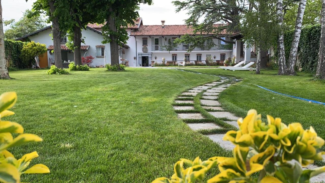 Antica Villa Cuneo- Guest House - "B&B E Non Un Hotel A Cuneo" Bagian luar foto